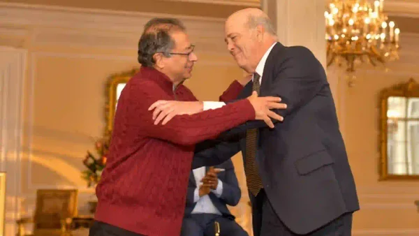 Embajador de Colombia en EE. UU., Daniel García-Peña, fue llamado a consultas por el presidente Embajador de Colombia en EE. UU., Daniel García-Peña, fue llamado a consultas por el presidente