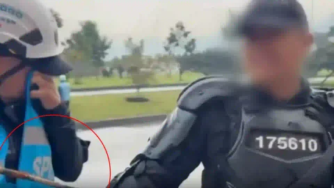 Policías atacados con flechas por indígenas en Bogotá hablaron de sus heridas