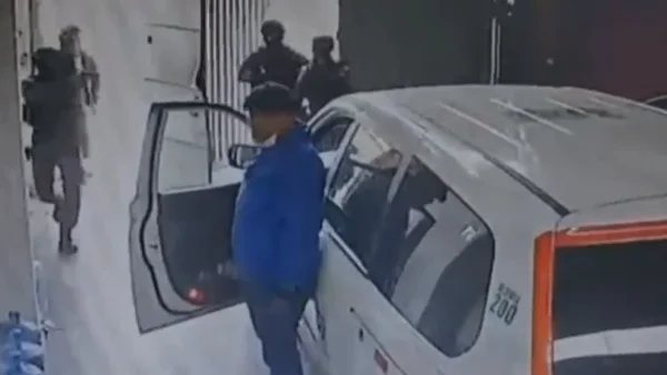 VIDEO | Así cayeron los 13 ladrones que intentaban desvalijar una bodega en medio de la noche en Bogotá VIDEO | Así cayeron los 13 ladrones que intentaban desvalijar una bodega en medio de la noche en Bogotá