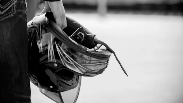 Nueva modalidad de robo: están drogando a pasajeros con cascos impregnados de sustancias en Bogotá Nueva modalidad de robo: están drogando a pasajeros con cascos impregnados de sustancias en Bogotá