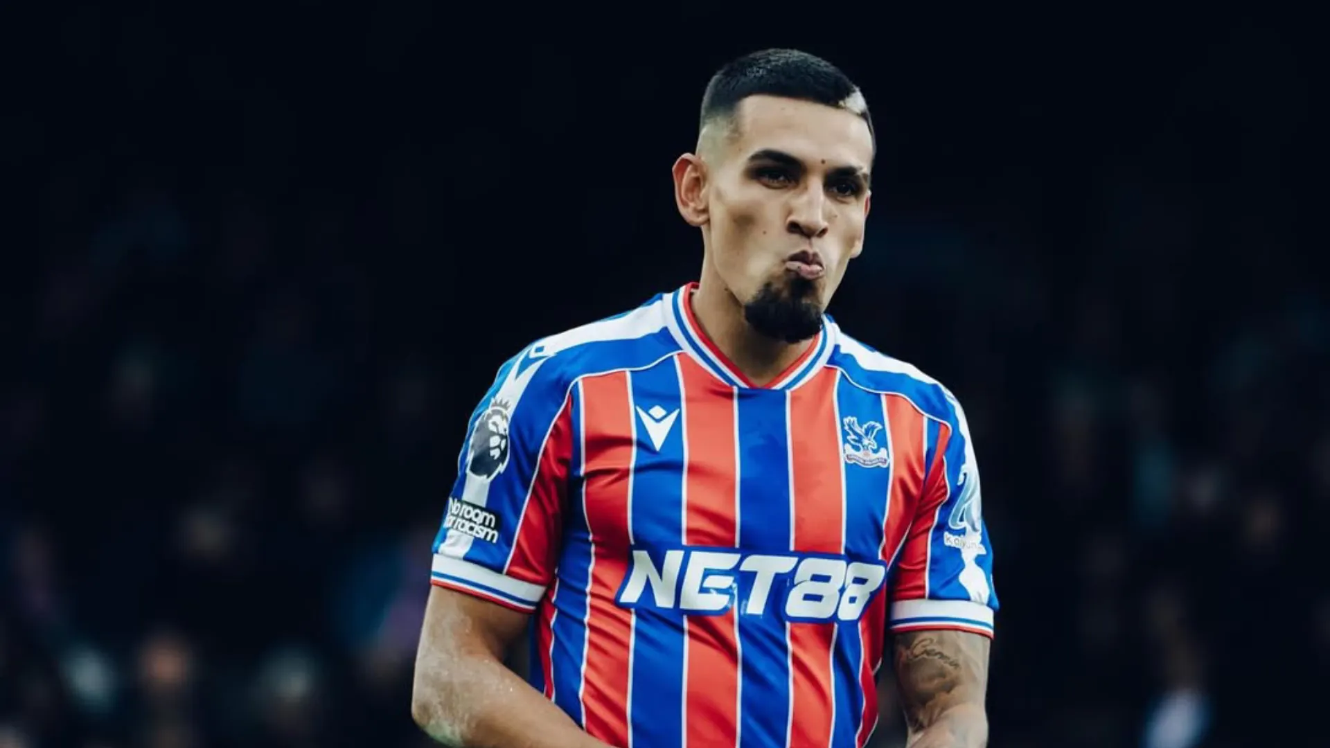 Daniel Muñoz Crystal Palace (1)