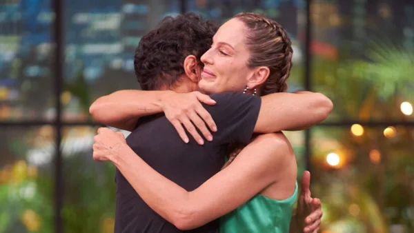 Claudia Bahamón rompe en llanto ante la eliminación de Luis Fernando Hoyos en MasterChef Claudia Bahamón rompe en llanto ante la eliminación de Luis Fernando Hoyos en MasterChef