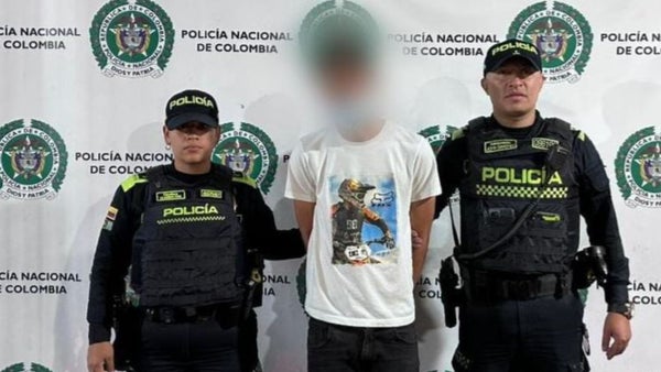 Video | Hombre fue capturado en Transmilenio con arma de fuego: tenía antecedentes por homicidio Video | Hombre fue capturado en Transmilenio con arma de fuego: tenía antecedentes por homicidio