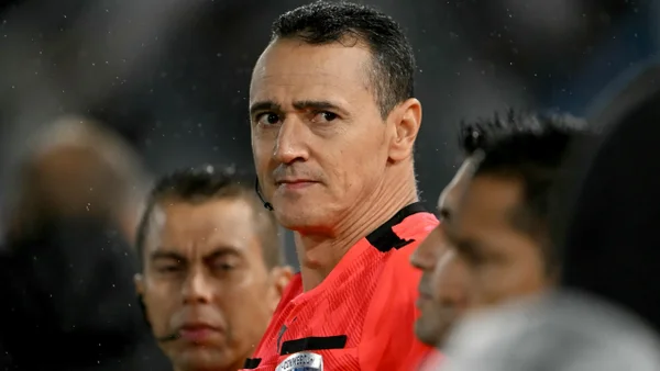 Dimayor confirmó los árbitros para los clásicos de Bogotá y Antioquia este fin de semana Dimayor confirmó los árbitros para los clásicos de Bogotá y Antioquia este fin de semana