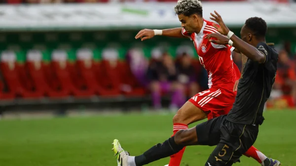 ¡Se preocupó todo Bayern Múnich! Esta fue la peligrosa patada que recibió Luis Díaz vs. Mönchengladbach ¡Se preocupó todo Bayern Múnich! Esta fue la peligrosa patada que recibió Luis Díaz vs. Mönchengladbach