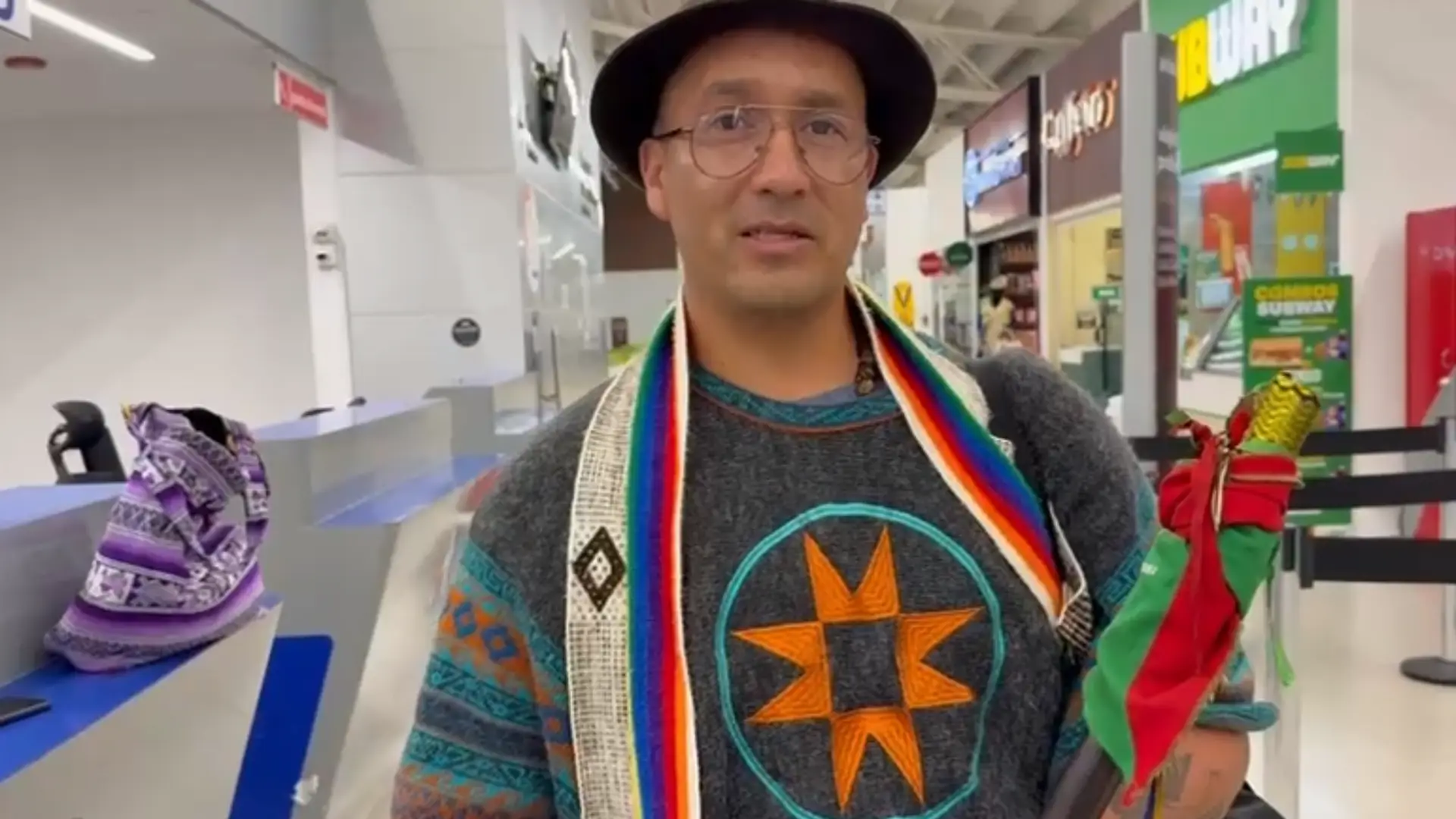 Líder denuncia aerolínea