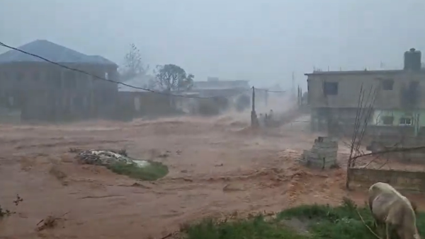 Impactantes videos del fuerte huracán Melissa en Jamaica: daños catastróficos Impactantes videos del fuerte huracán Melissa en Jamaica: daños catastróficos