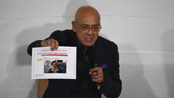 Primera ministra de Trinidad y Tobago se burló del régimen al ser declarada ‘persona non grata’ en Venezuela Primera ministra de Trinidad y Tobago se burló del régimen al ser declarada ‘persona non grata’ en Venezuela