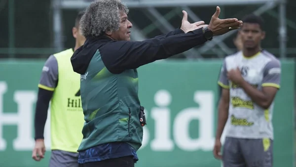 Alberto Gamero dejó dudas en su continuidad tras la eliminación de Deportivo Cali