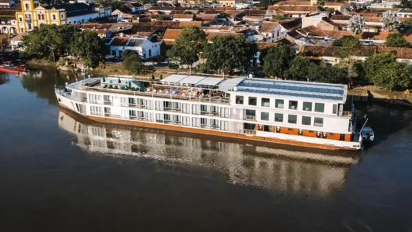 Zarpó de Cartagena AmaMelodía, el segundo crucero que recorre el río Magdalena