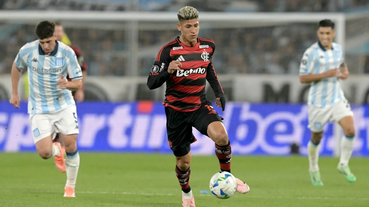 Jorge Carrascal tendría millonaria multa de Flamengo por expulsión