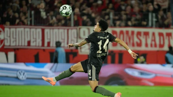 ¡A gambeta pura! Estas fueron las jugadotas con las que Luis Díaz fue imparable vs. Colonia y despertó miles de elogios ¡A gambeta pura! Estas fueron las jugadotas con las que Luis Díaz fue imparable vs. Colonia y despertó miles de elogios