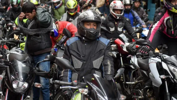 Freno a agentes de tránsito por comparendo hacia motociclistas por esta razón