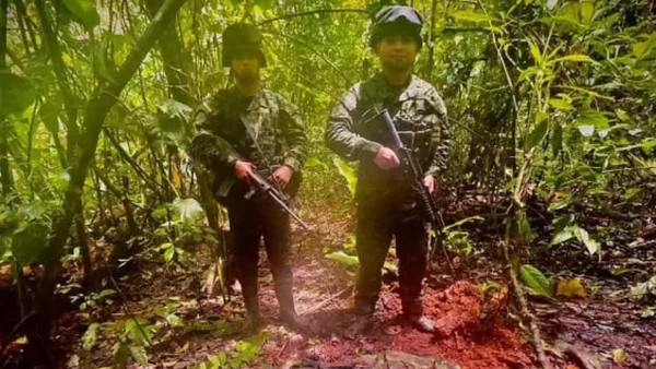 Ejército encontró campamento de las disidencias: tenían depósito subterráneo con material de guerra Ejército encontró campamento de las disidencias: tenían depósito subterráneo con material de guerra