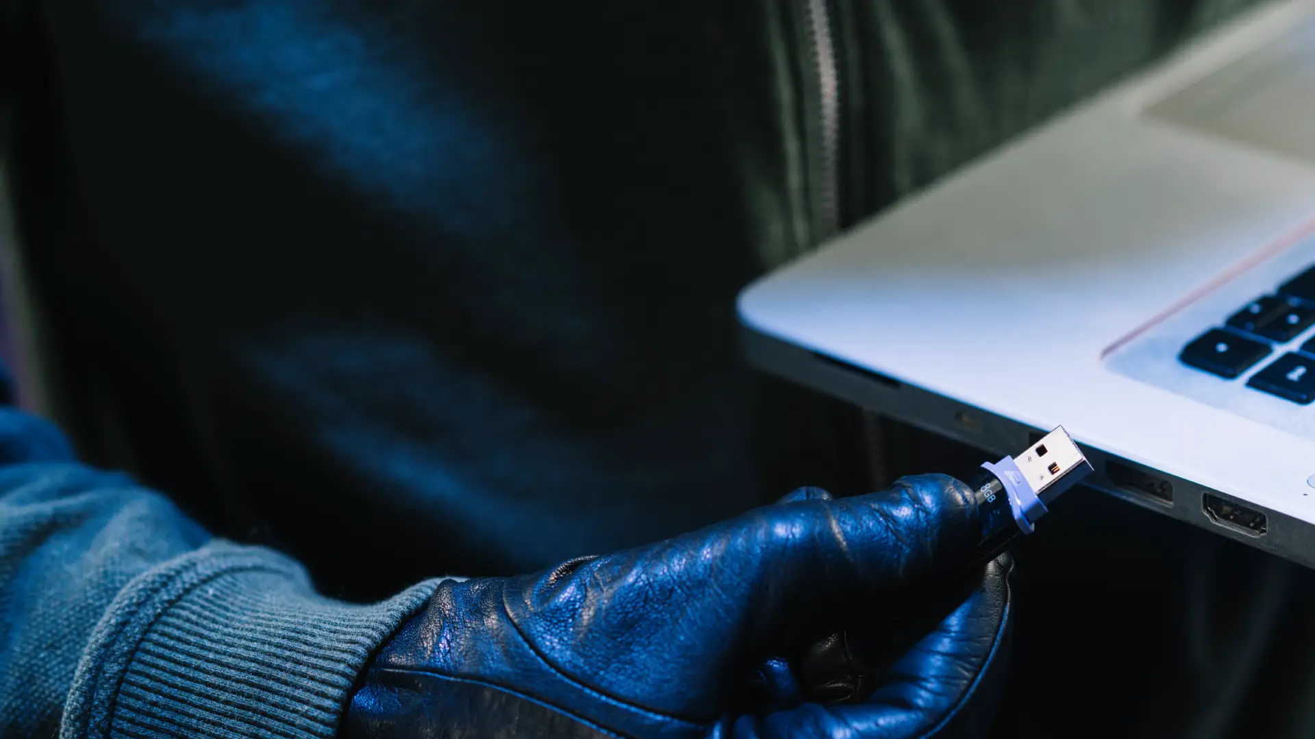 Hermanos cayeron en estafa amorosa en España