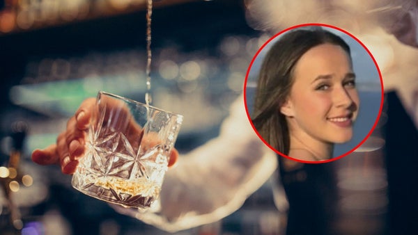 “La discoteca no le colaboró en absolutamente nada”: padre de María José Ardila tras su muerte por reto con alcohol en Cali “La discoteca no le colaboró en absolutamente nada”: padre de María José Ardila tras su muerte por reto con alcohol en Cali