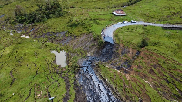 “Llevamos 12 días incomunicados”: alcalde de Vélez, Santander alerta por desastre en vía El Carare “Llevamos 12 días incomunicados”: alcalde de Vélez, Santander alerta por desastre en vía El Carare