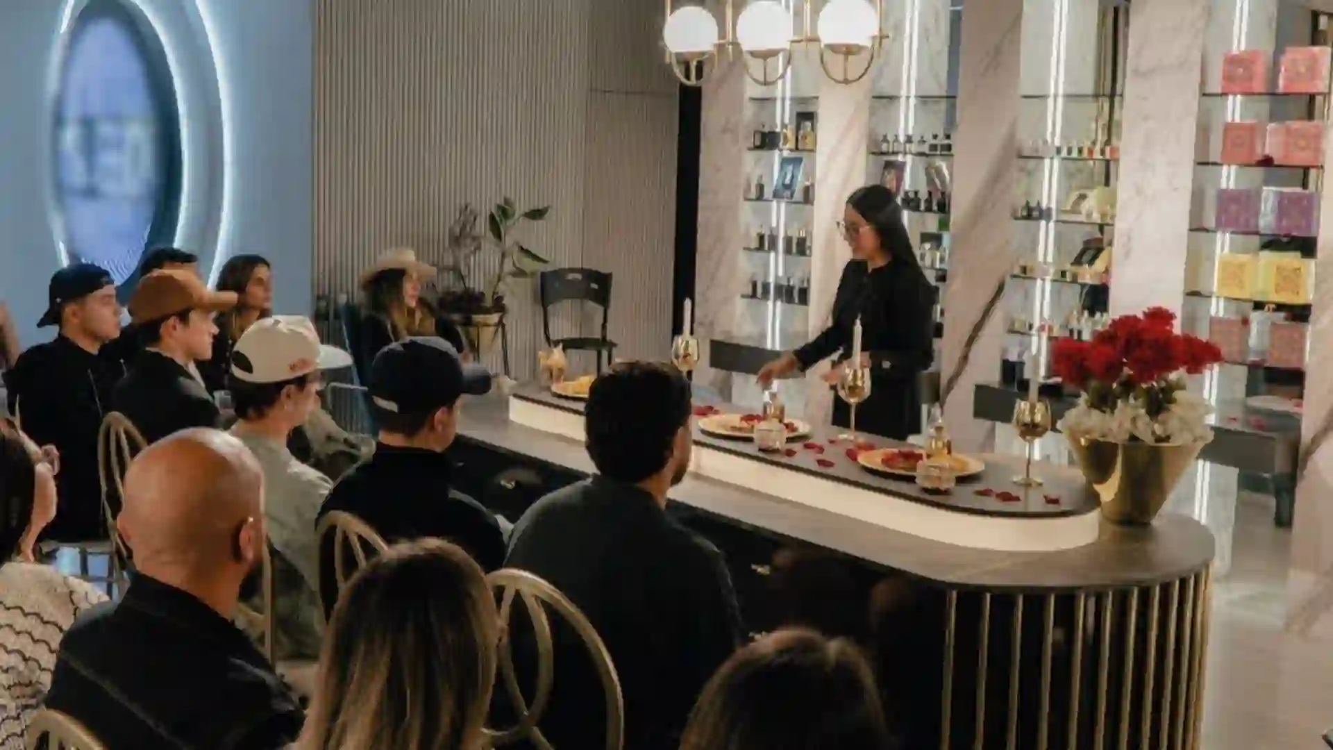 El 86% de los colombianos pagaría más por vivir una experiencia en vez de solo comprar un producto