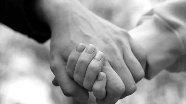 Participante de MasterChef Celebrity reveló que su exnovia se desvaneció en sus brazos justo antes de morir Participante de MasterChef Celebrity reveló que su exnovia se desvaneció en sus brazos justo antes de morir