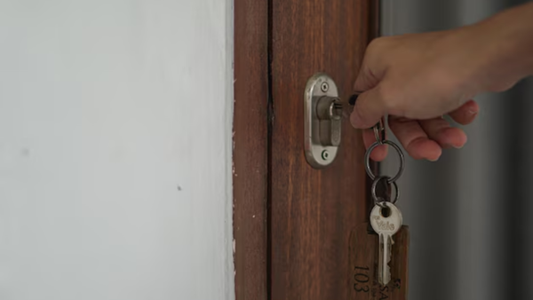 Habla la familia de mujer dedicada a limpiar casas que recibió un disparo al equivocarse de dirección en los EE. UU. Habla la familia de mujer dedicada a limpiar casas que recibió un disparo al equivocarse de dirección en los EE. UU.