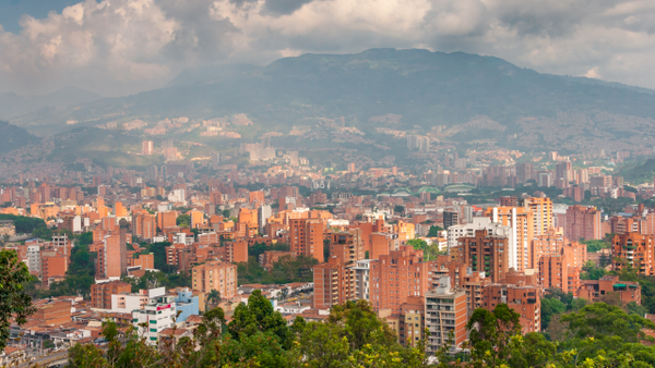 El eje del comercio digital en Latinoamérica: Medellín lidera expansión de E-commerce con US$100M en cinco países El eje del comercio digital en Latinoamérica: Medellín lidera expansión de E-commerce con US$100M en cinco países