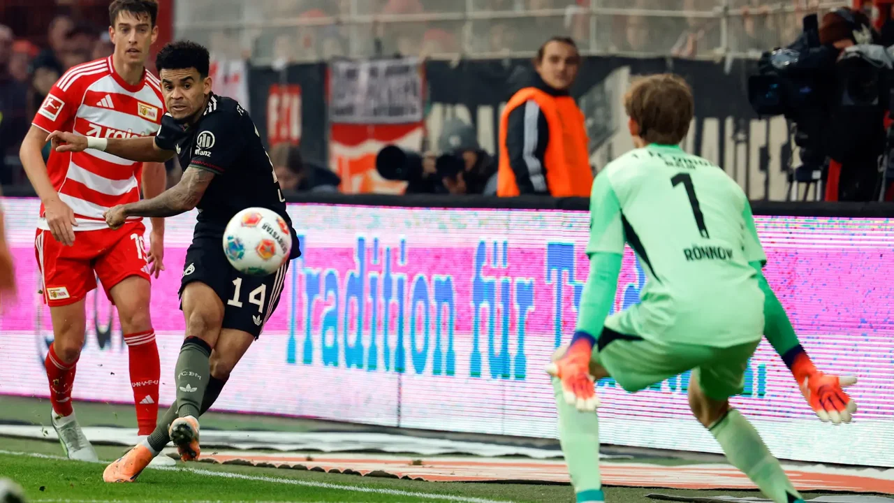 Luis Díaz fue premiado como autor del mejor gol de 2025 en la Bundesliga