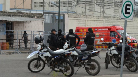 Cuatro muertos y más de 30 heridos deja enfrentamiento en cárcel de Ecuador