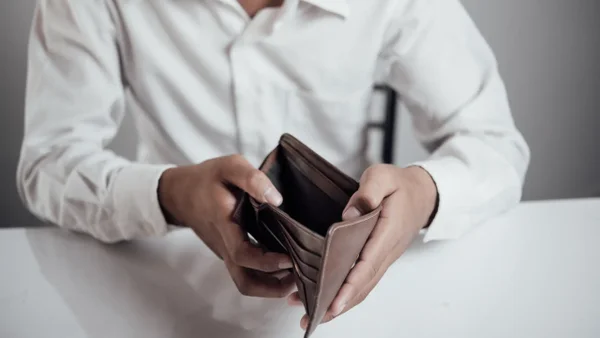 ¿Un icónico cantante colombiano está afrontando una crisis económica? Esta fue su sorprendente confesión ¿Un icónico cantante colombiano está afrontando una crisis económica? Esta fue su sorprendente confesión