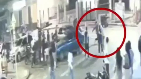VIDEO | Menor asesinó con arma blanca a joven de 19 años en pleno parque de Soacha