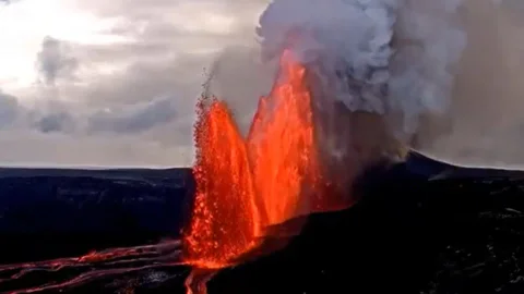 Volcán en erupción
