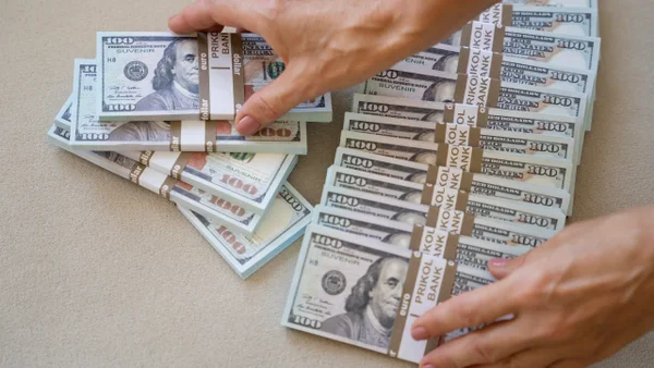 El dólar en Colombia se desplomó y alcanzó un precio histórico en más de 3 años: así se cotiza hoy 11 de noviembre El dólar en Colombia se desplomó y alcanzó un precio histórico en más de 3 años: así se cotiza hoy 11 de noviembre