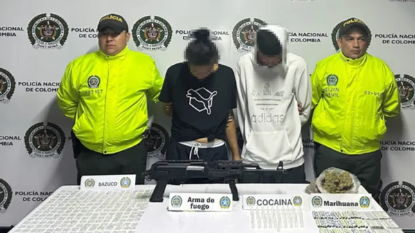 Cayeron ‘Juancho y la Pelirroja’, buscados por tráfico de drogas en Villavicencio Cayeron ‘Juancho y la Pelirroja’, buscados por tráfico de drogas en Villavicencio