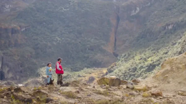 La familia Ariza es guardiana del volcán Nevado del Ruiz tras tragedia de Armero La familia Ariza es guardiana del volcán Nevado del Ruiz tras tragedia de Armero