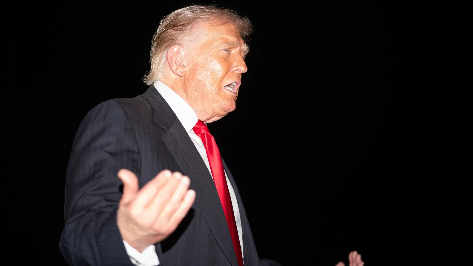 Trump y correos sobre Epstein