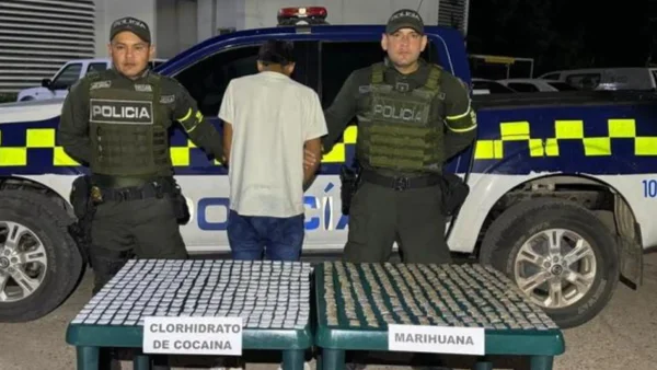 Capturan a joven con 700 dosis de droga listas para su venta en vía del Cesar Capturan a joven con 700 dosis de droga listas para su venta en vía del Cesar