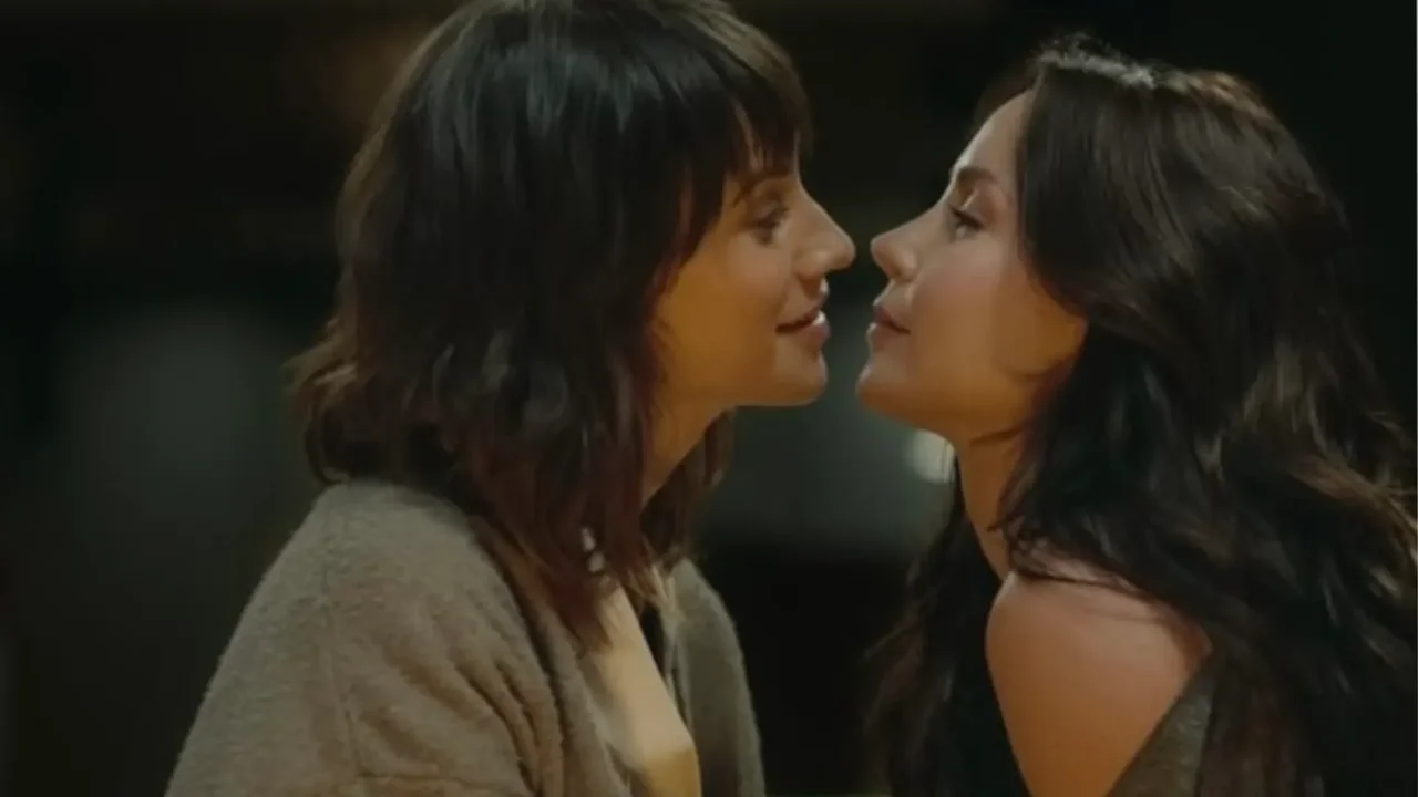 Laura Londoño reveló cómo vivió las escenas íntimas junto a Carmen Villalobos en La Huésped