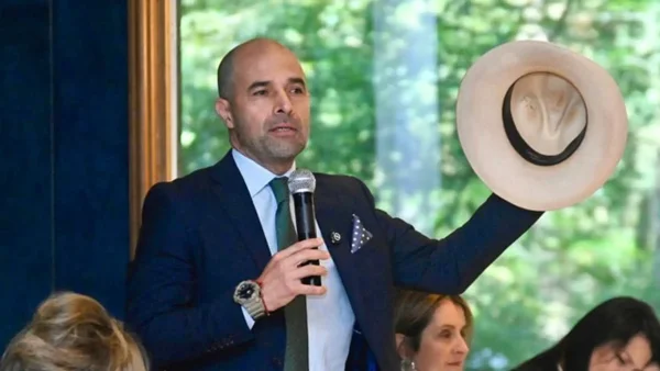 Andrés Guerra desistió de su precandidatura presidencial por el Centro Democrático Andrés Guerra desistió de su precandidatura presidencial por el Centro Democrático