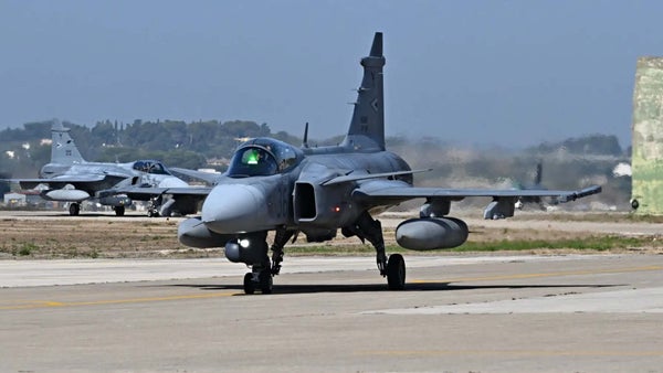 Presidente Petro firmó el contrato para la compra de 17 aviones Gripen a una empresa Sueca Presidente Petro firmó el contrato para la compra de 17 aviones Gripen a una empresa Sueca