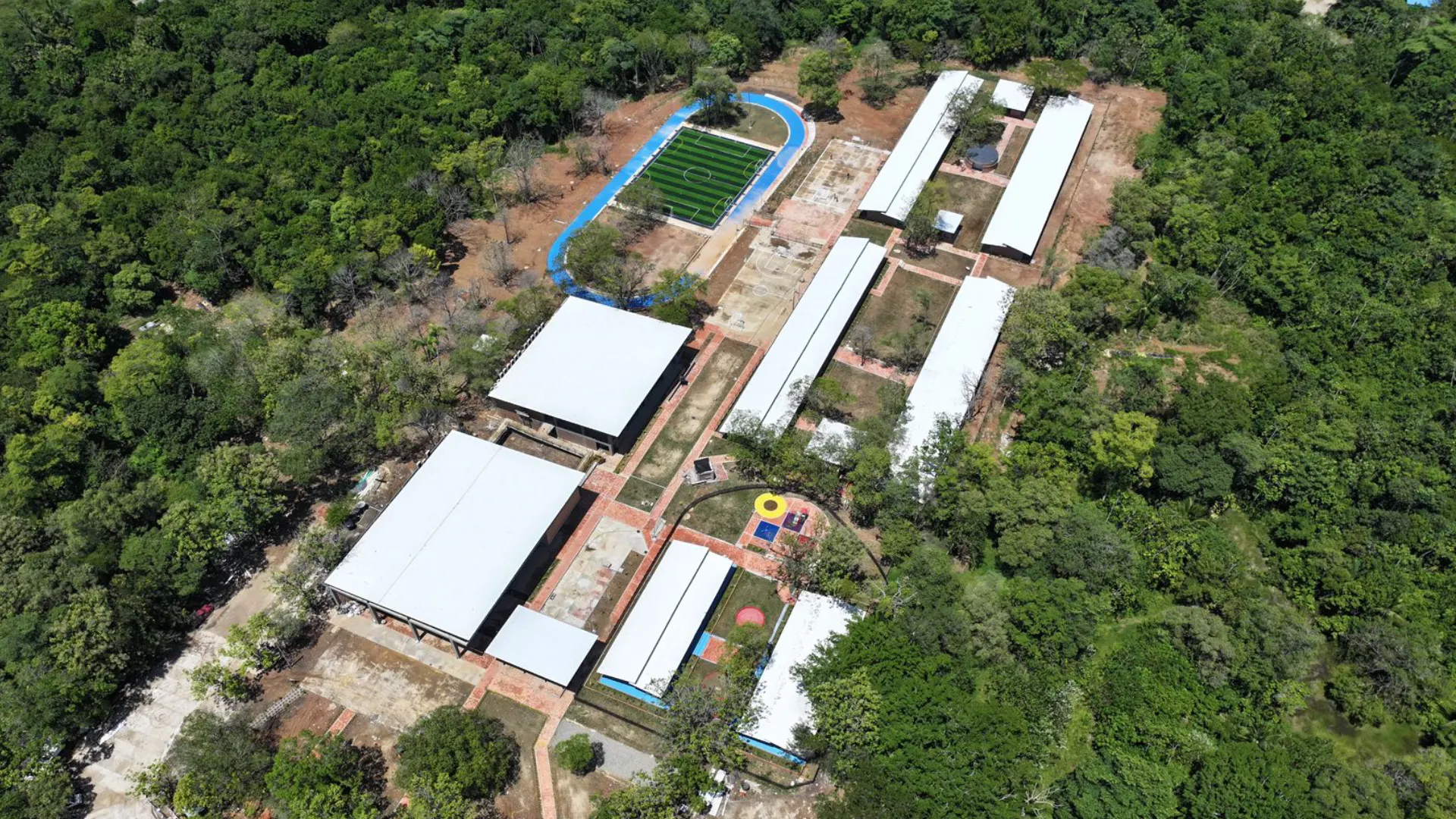 Colegio Fundación Pies Descalzos.