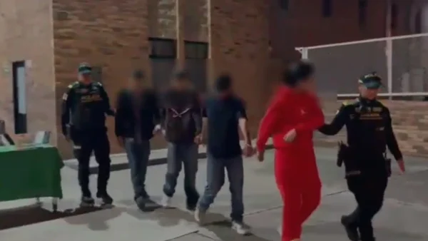 Cayeron cuatro delincuentes tras violento robo en Bogotá: esto fue lo que les hallaron Cayeron cuatro delincuentes tras violento robo en Bogotá: esto fue lo que les hallaron