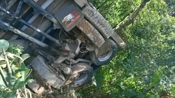 Fatal accidente en Cauca: caída de chiva deja dos muertos y tres heridos