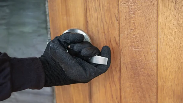 Con un taladro abrieron 3.000 cajas fuertes y se llevaron 30 millones de euros