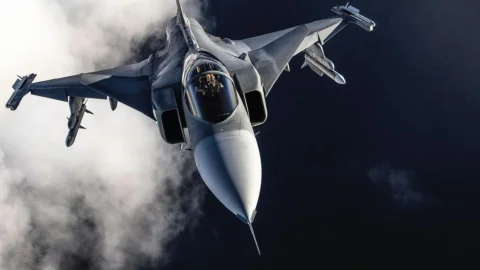 Avión Gripen.