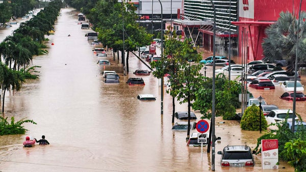 Fuertes lluvias en Vietnam dejan al menos 41 muertos y miles de damnificados