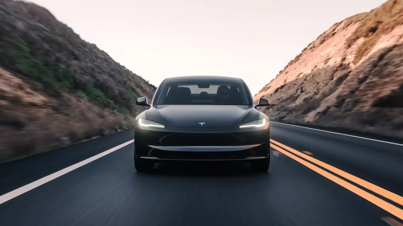 Este es el Tesla más económico que llegó a Colombia: vale menos que en otros países