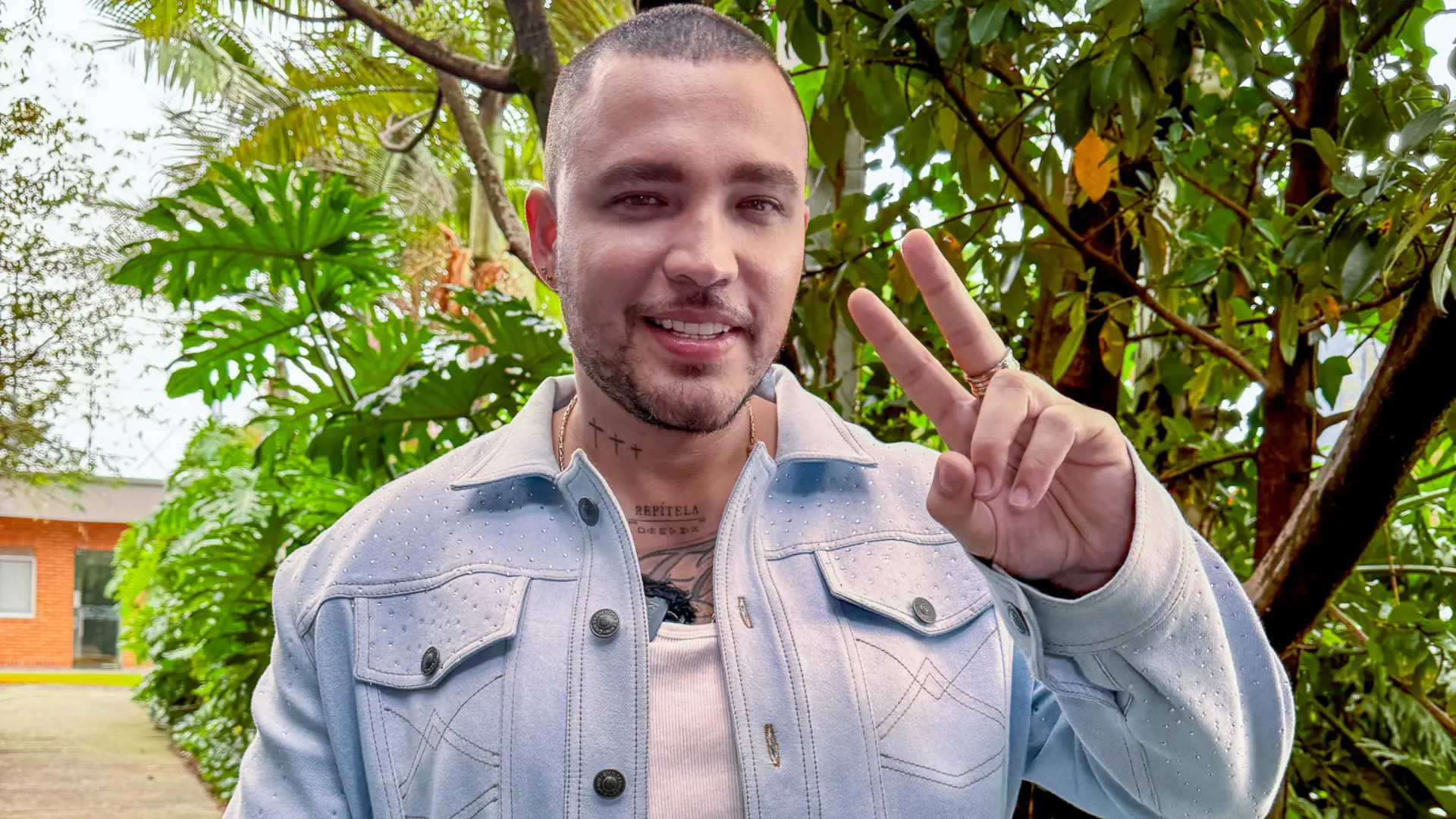 Jessi Uribe artista de música popular