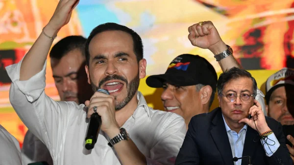 Comisión de acusación abrió investigación contra Petro por manejo de los pasaportes en su Gobierno