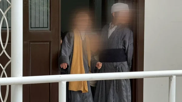 Migración Colombia rescata 17 menores en poder de secta judía ortodoxa en Antioquia