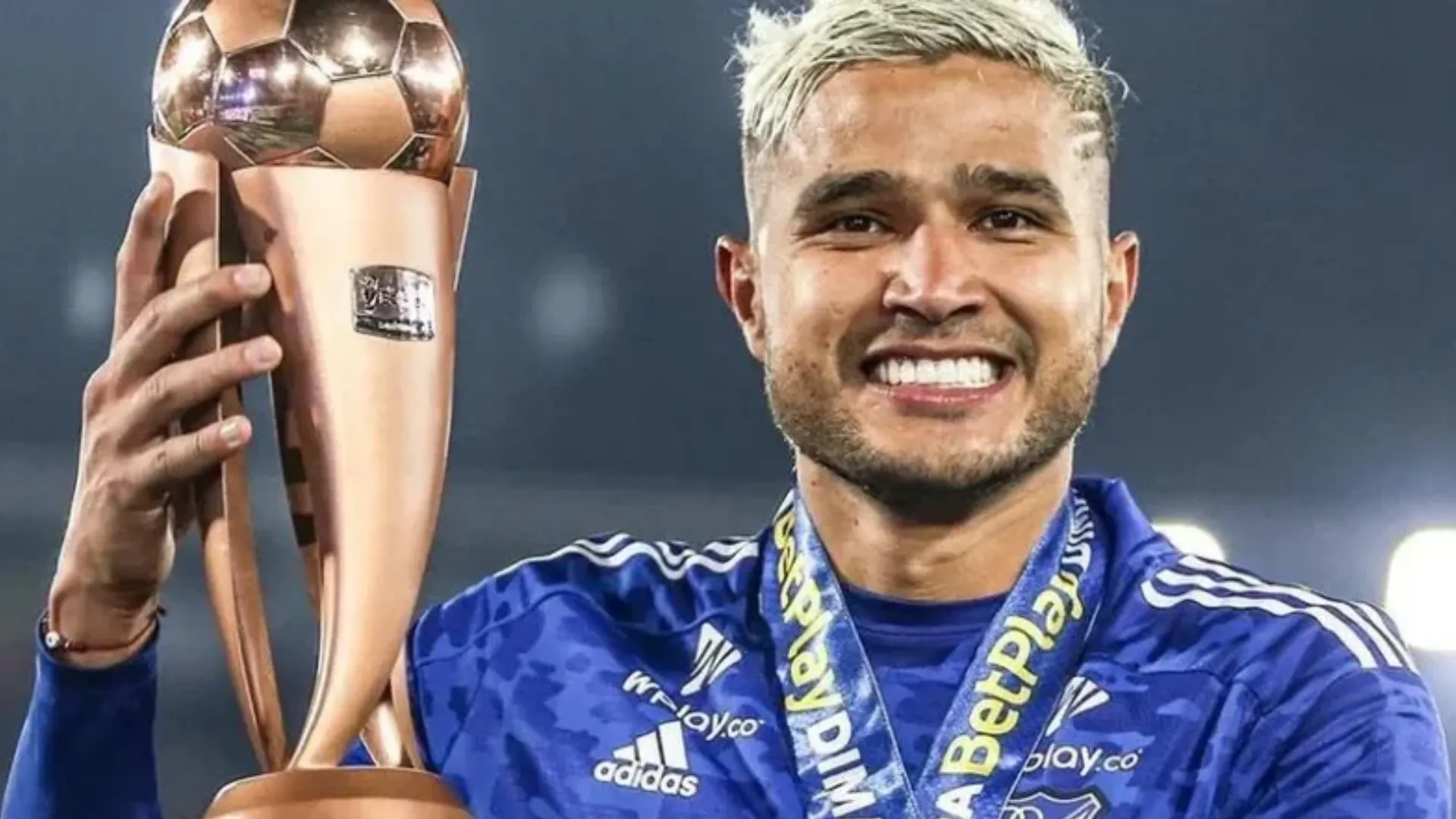 Larry Vásquez firmará con Internacional de Bogotá