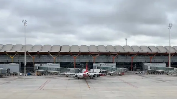 Aerolíneas dejarán de volar a Venezuela tras la designación del Cartel de los Soles de EE. UU. Aerolíneas dejarán de volar a Venezuela tras la designación del Cartel de los Soles de EE. UU.